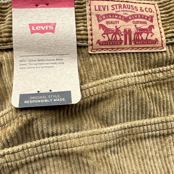 Levis Straight Leg Corduroy Pants Womens Size 29x30 Tan NWT - Picture 4 of 4